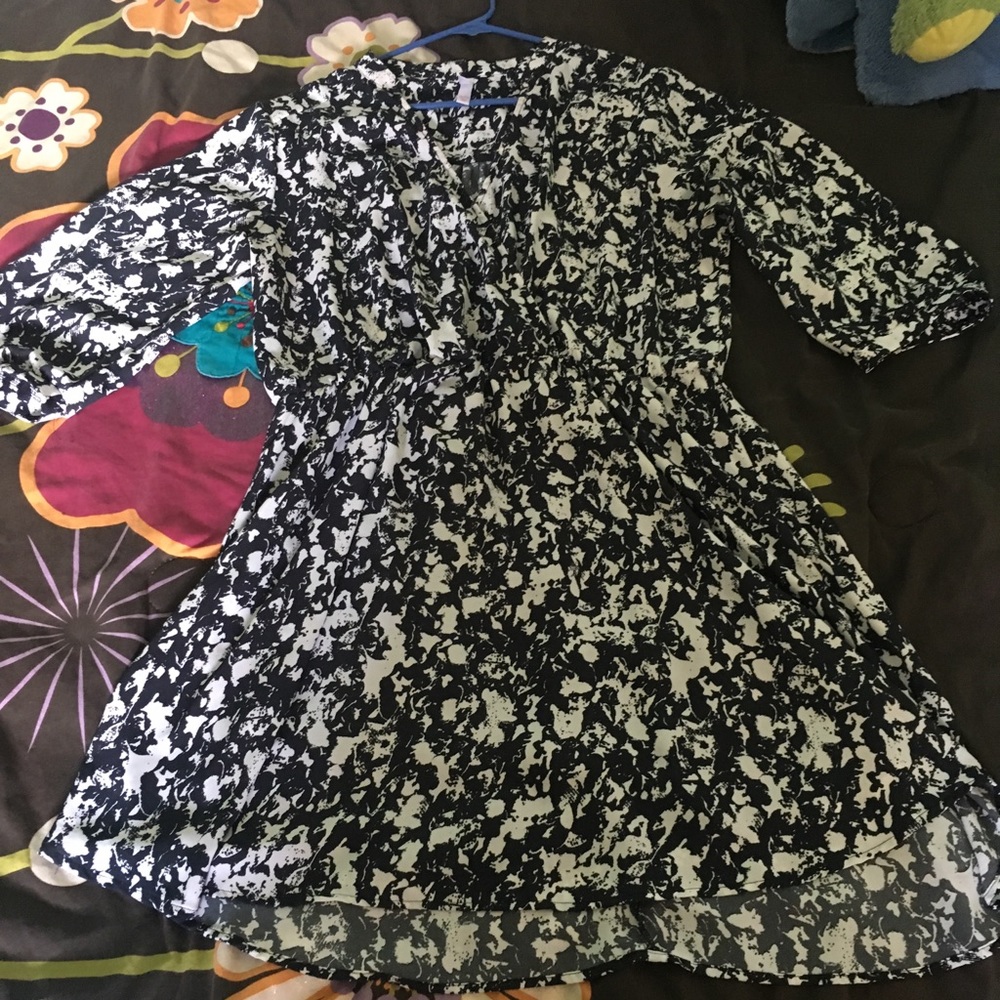 Xhilaration Black/white print dress Size XXL